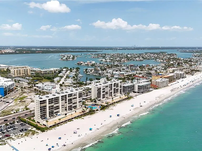 15000 Gulf Blvd #907 — Photo 30