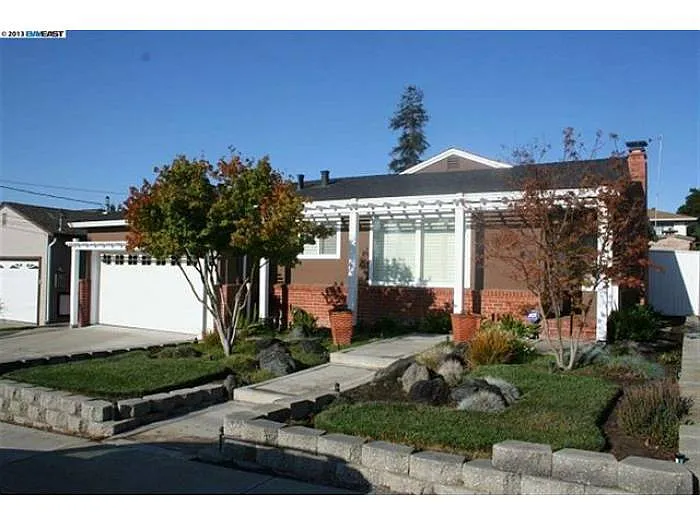 19385 Vaughn Ave photo 1