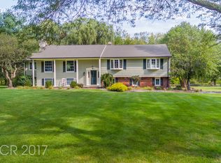 360 Briarly Dr, Franklin Lakes, NJ 07417