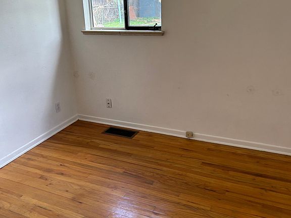 4th image of 2680 Gray St