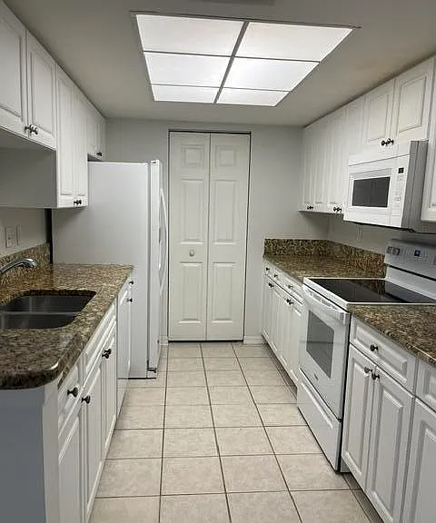 1200 Crestwood Ct S #1206 — Photo 7