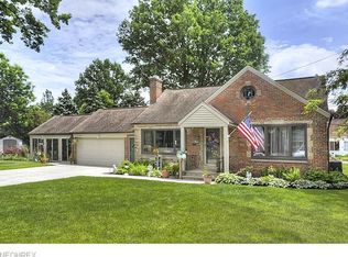 4841 W 212th St, Fairview Park, OH 44126