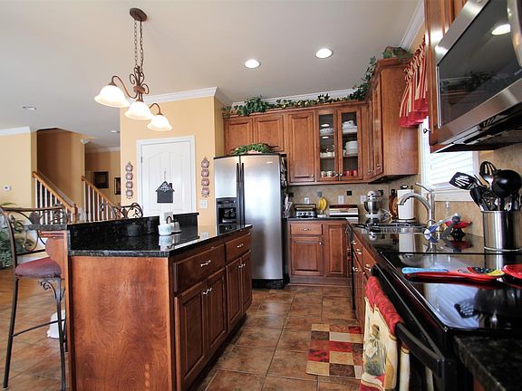 5th image of 1358 Dunraven Dr
