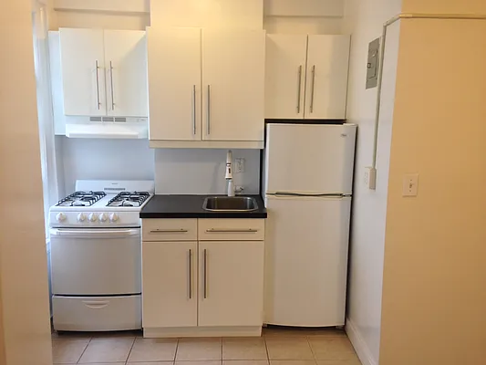 Rented by Mall Properties, Inc. | media 3