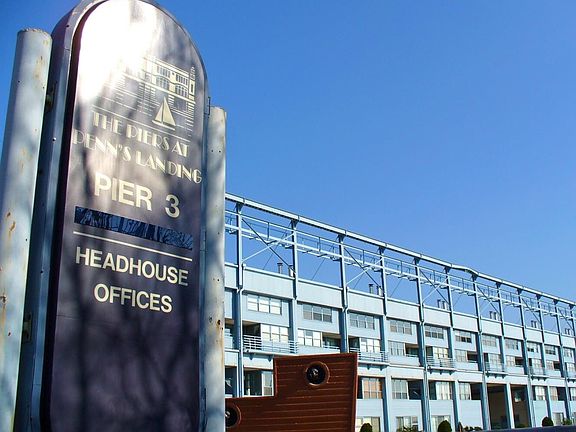 3rd image of 3 N Columbus Blvd APT Md303