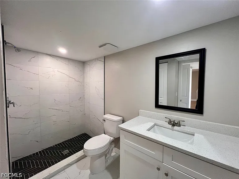 4102 SE 19th Pl #3 — Photo 11