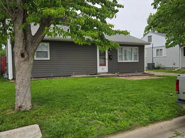 1819 Highland Dr N, Quincy, IL 62301