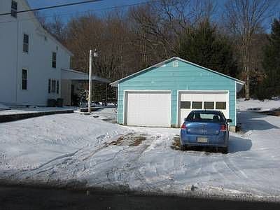 2nd image of 18 Crest Ln