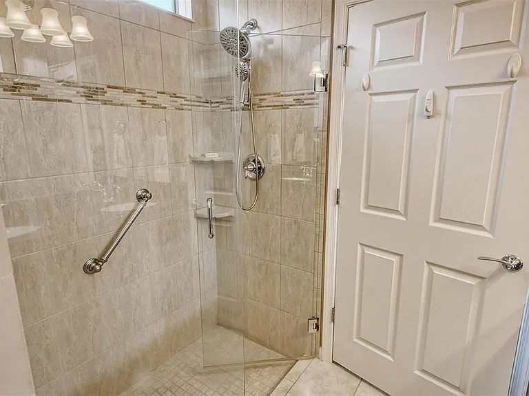 6743 Haverhill Ct — Photo 25