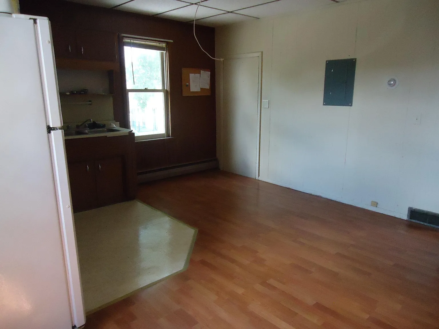 1 bed, 900 sqft, $650 — Photo 3
