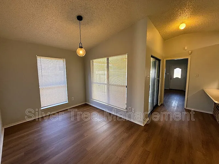 6847 S Creek Dr — Photo 11