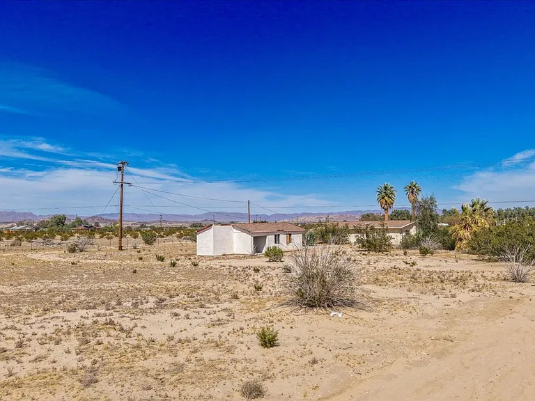 4611 Oasis Ave — Photo 36