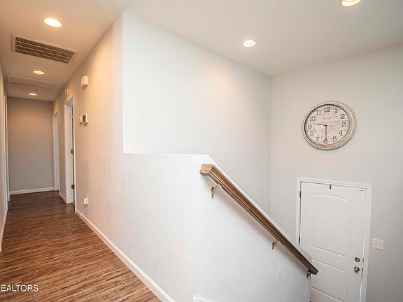2nd image of 6018 Freebird Ln