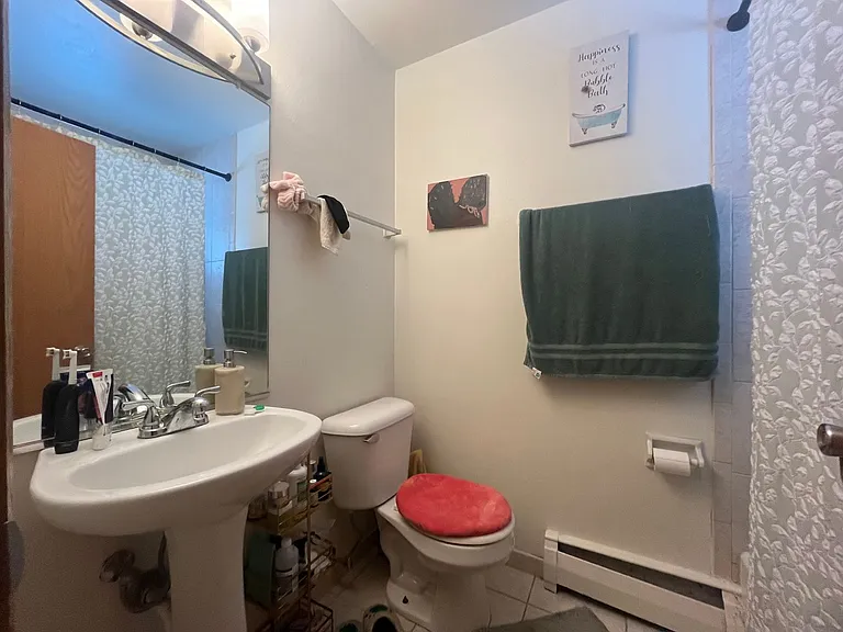 2705 N Oakland Ave — Photo 12