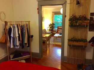 422 Brown St APT 11, Iowa City, IA 52245