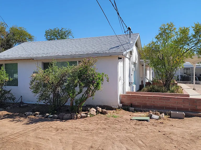 2726 N Estrella Ave — Photo 10