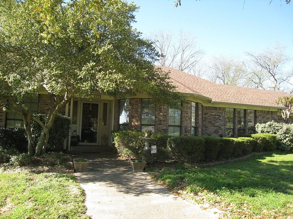 1st image of 15886 Childress Dr
