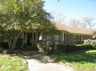 15886 Childress Dr, Lindale, TX 75771