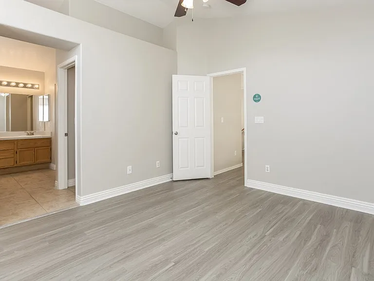 1843 Falling Tree Ave — Photo 9