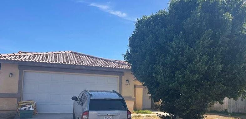 2nd image of 1142 Mesquite Ave