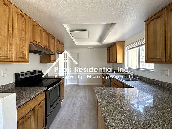 5th image of 19 Meadow Breeze Ct