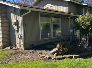 1502-2c - 2883 & 2887 W. Griffin Creek Rd., Medford, OR 97501