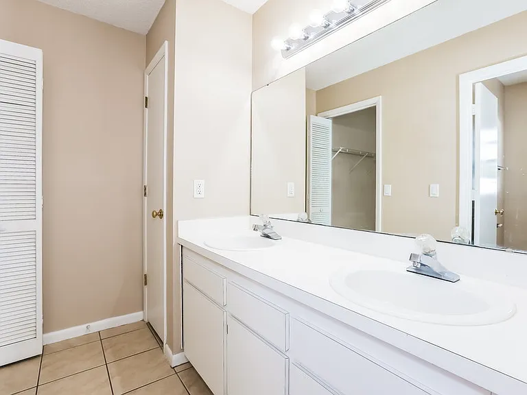 10818 Peppersong Dr — Photo 12