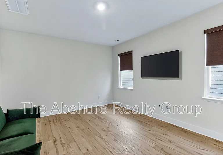 806 Dorset Stream Dr — Photo 11