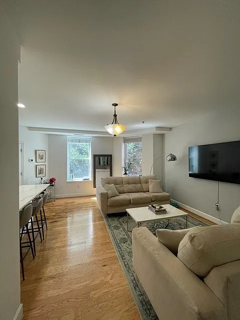 Building Photo - 1418 W St NW #306