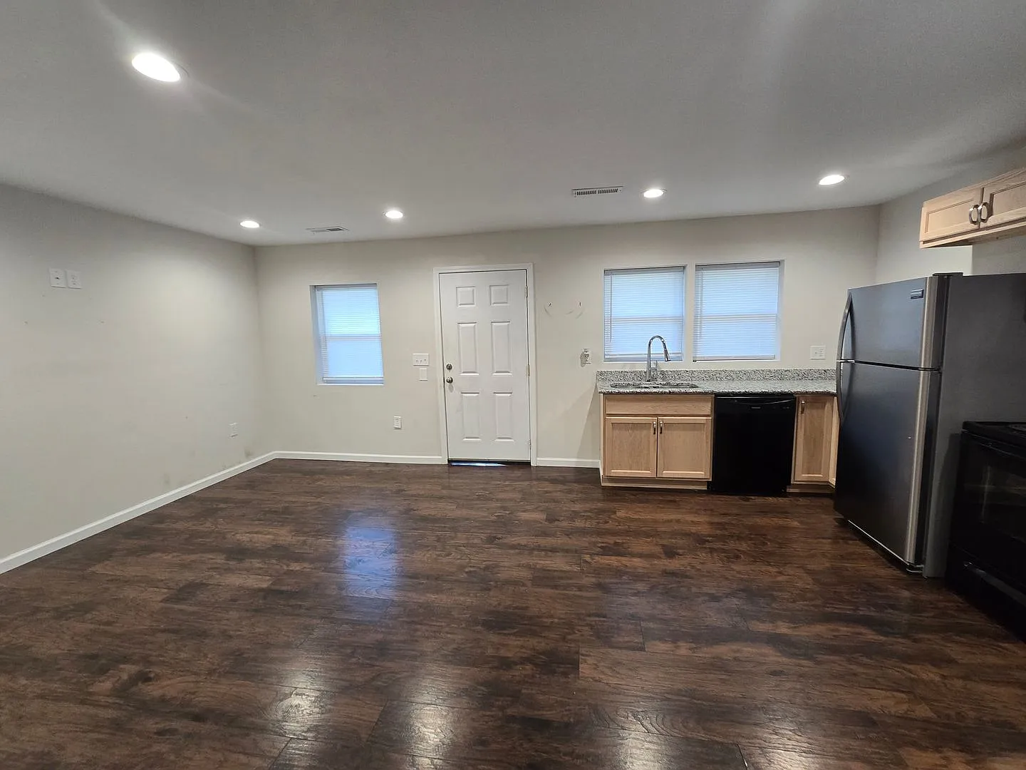 1300-C Turnpike - Savoy Heights — Photo 4