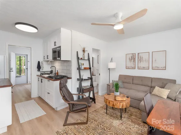 130 Old Mill Rd #222, Flat Rock, NC 28731