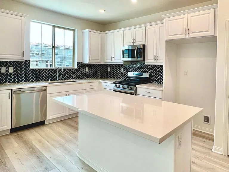 1862 Red Willow Way — Photo 3