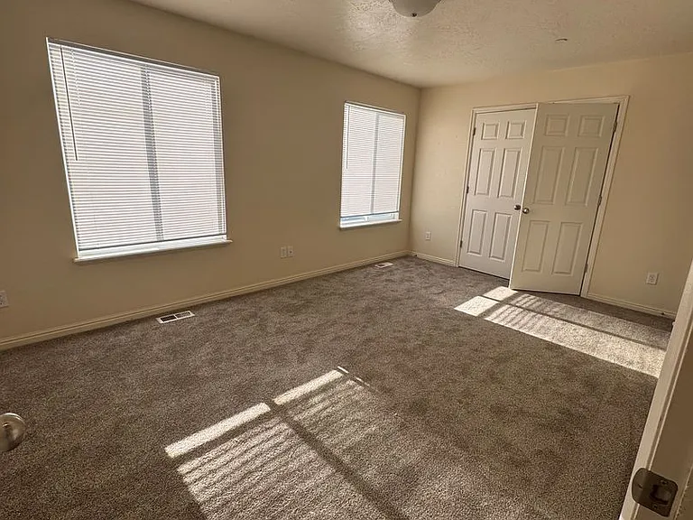 1385 S 675 E — Photo 12