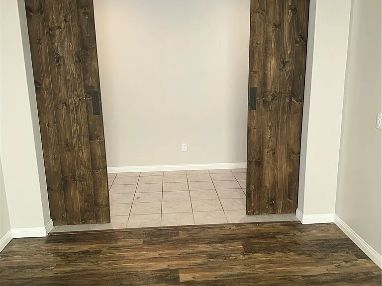 30596 Astoria Ln — Photo 6