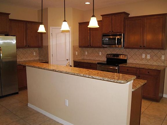 4th image of 2809 Holly Bluff Ct