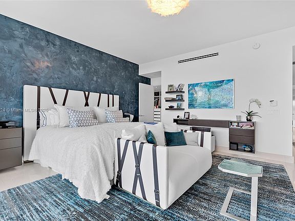 5th image of 350 Ocean Dr Unit 401N