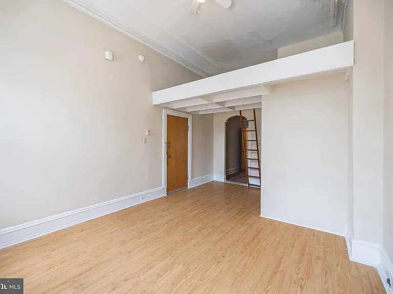 1933 Spring Garden St #1F — Photo 3