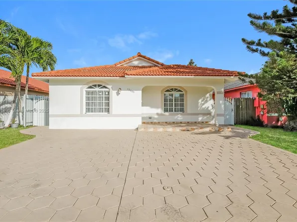 12685 NW 99th Pl, Hialeah Gardens, FL 33018