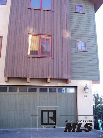 1st image of 813 Majestic Cir