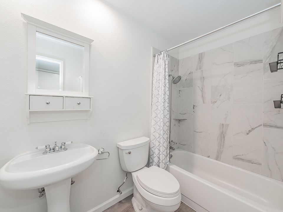 1st image of 235 Woodhurst Dr