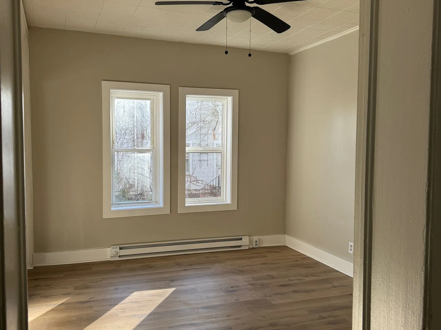 1 bed, 700 sqft, $950 — Photo 3