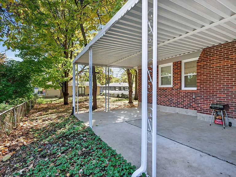 840 Gerald Ave — Photo 43