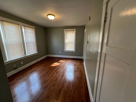 3rd image of 5354 Hunter Ave #1
