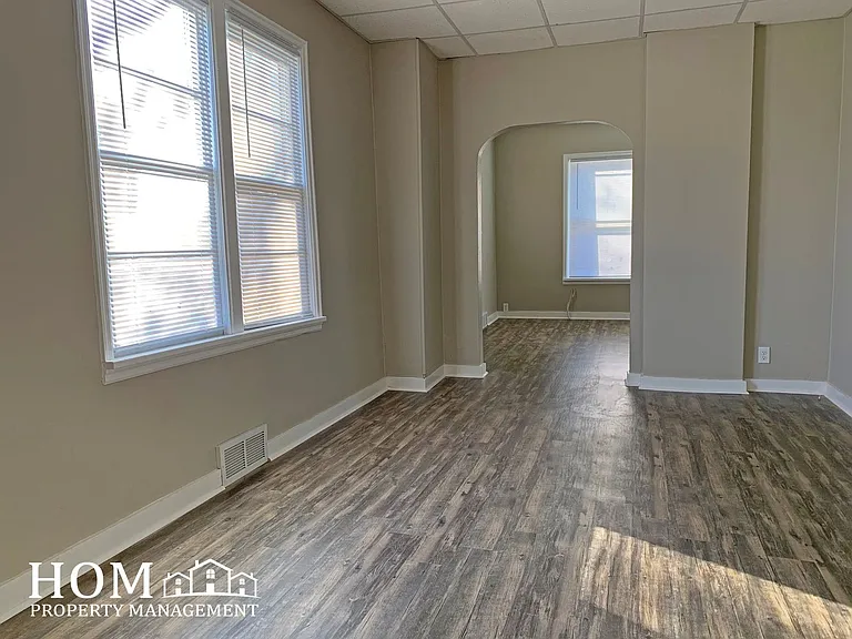 532 W Wheeler Ave — Photo 3