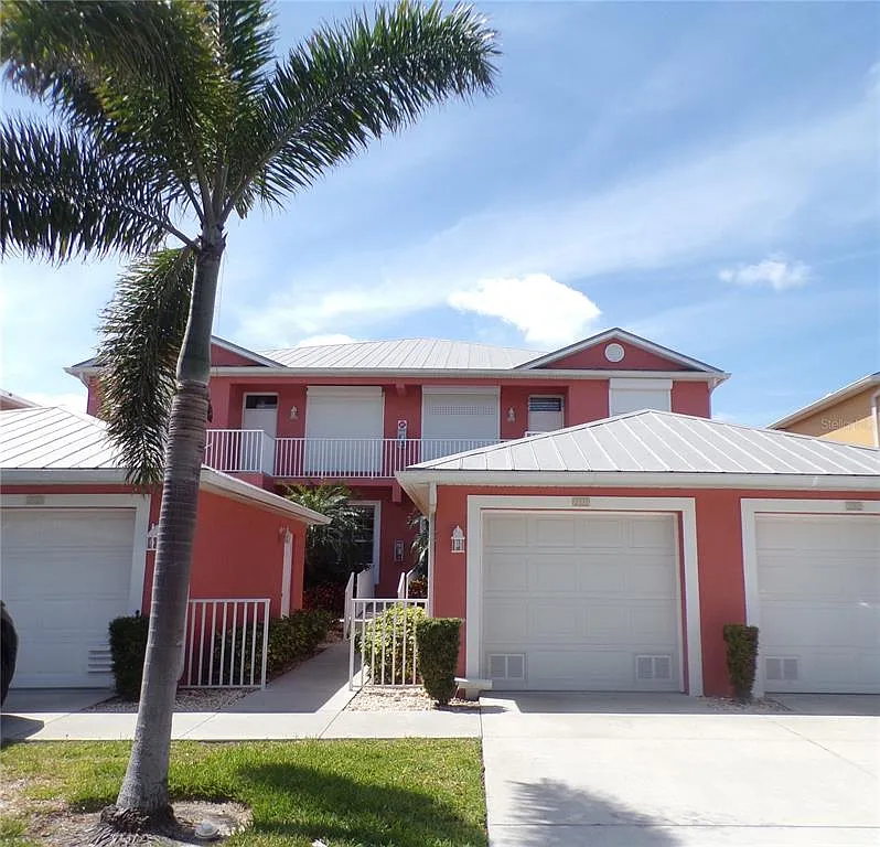 3 bed, 2.0 bath, 1517 sqft, $3,000 — Photo 1