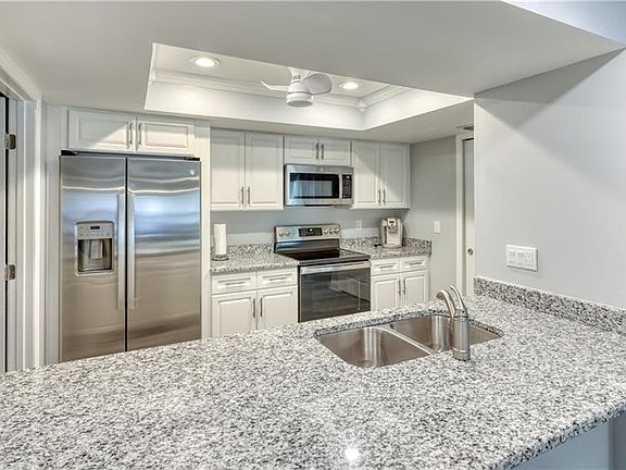 5th image of 85 Golfview Dr