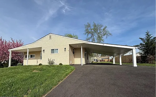 16 Barberry Ln Photo 1
