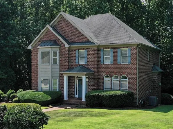 120 Latrobe Ct, Advance, NC 27006