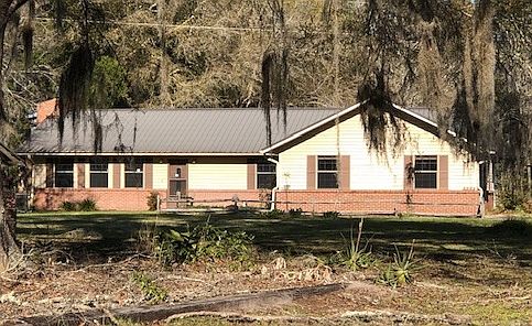 1st image of 555 SE Stiles Way