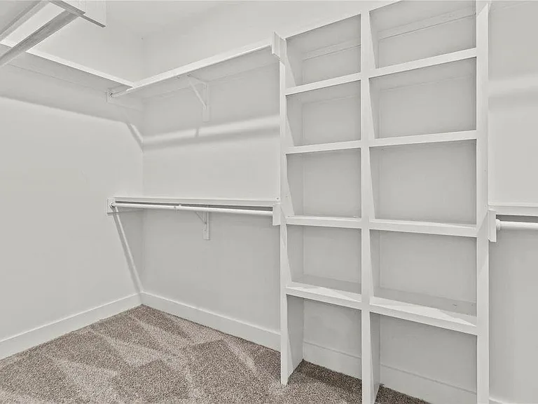 8127 Hoffman St — Photo 11